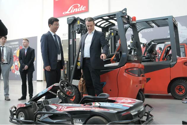 �¹�פ���������¹ݸ�������һ�е��ֵ£��й����η�